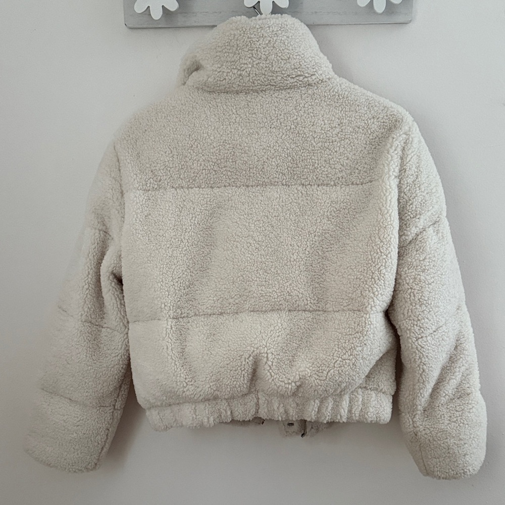 Abercrombie & Fitch | The A&F Ultra Collection | Cream Sherpa Jacket size small - Picture 8 of 14